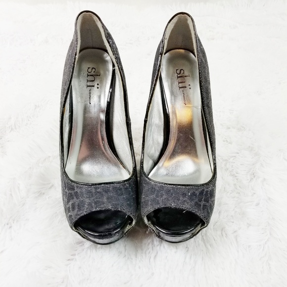 Shi | Black Leopard Peeptoe Heels - Picture 2 of 6